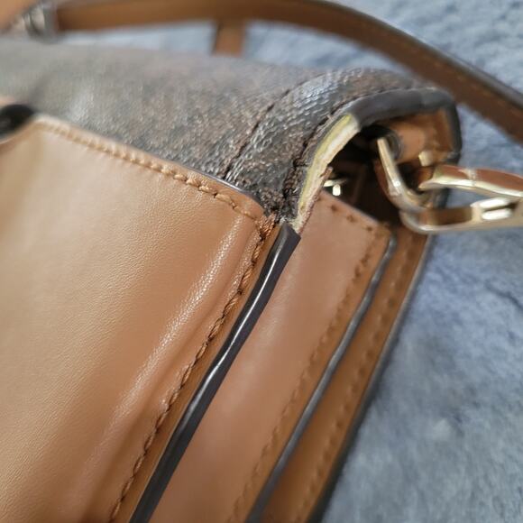 Michael Kors MK Small Phone Crossbody Bag Adjustable, Pockets, Card Holder - Picture 4 of 13